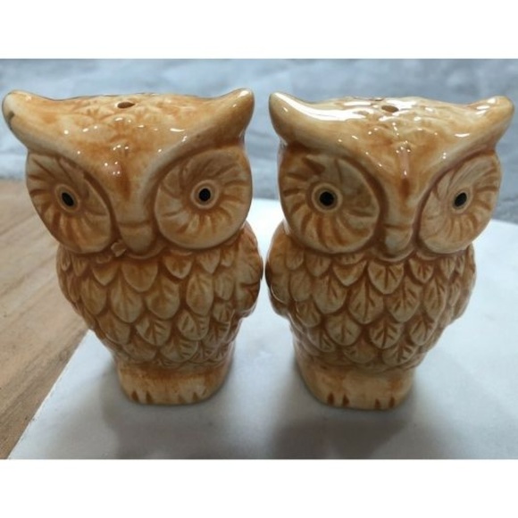 Other - 3/$25 Porcelain Vintage Owl Salt & Pepper Shakers